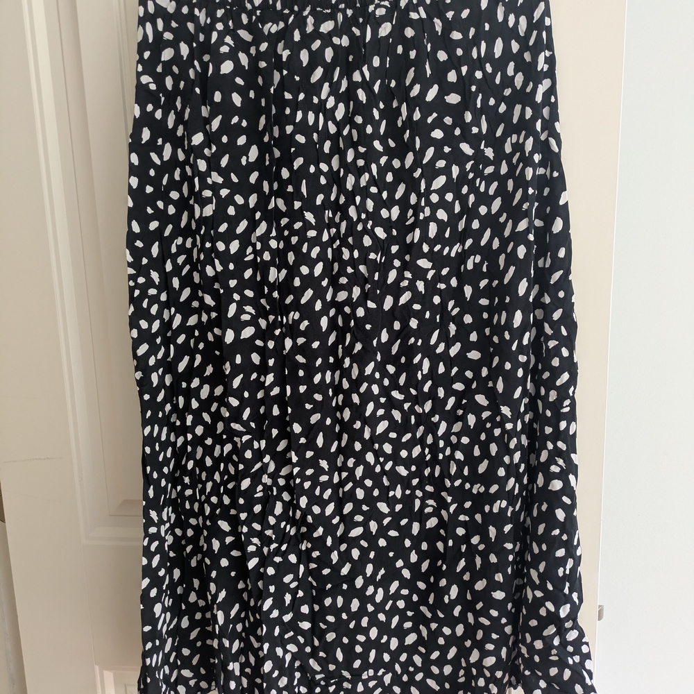 Suzy Shier Leopard Print Maxi Skirt